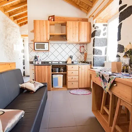 Stone Dreams - Namoradeira