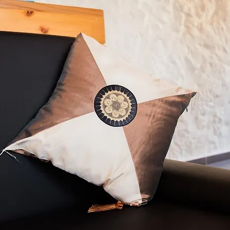 Stone Dreams - Namoradeira Tatil Evi *